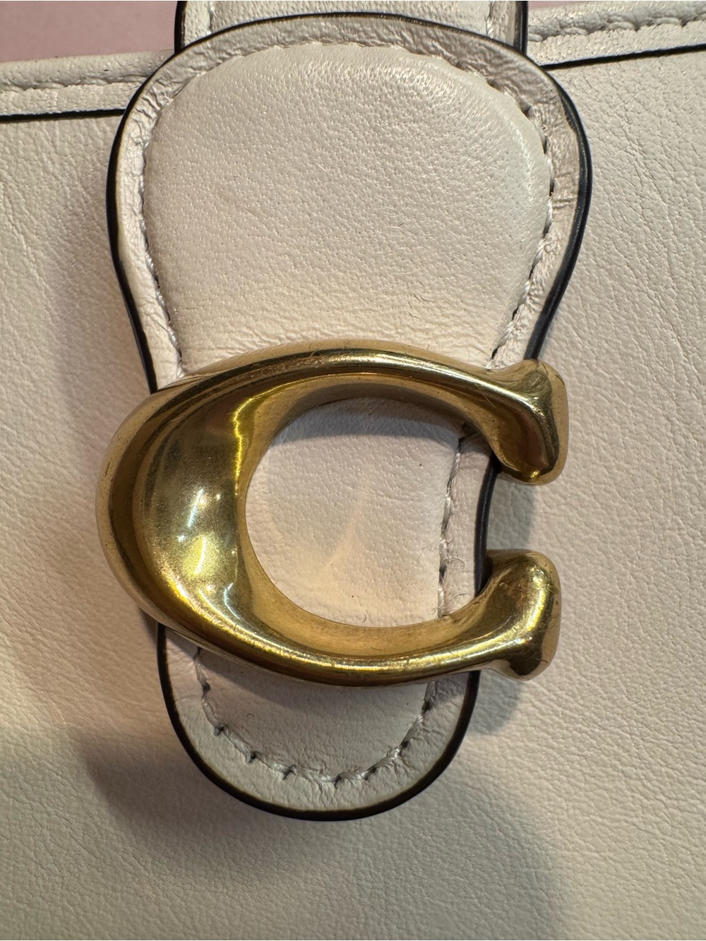 Coach Tabby Cream  Leather Wallet with Gold 'C' Snap Closure - Picture 2 of 5